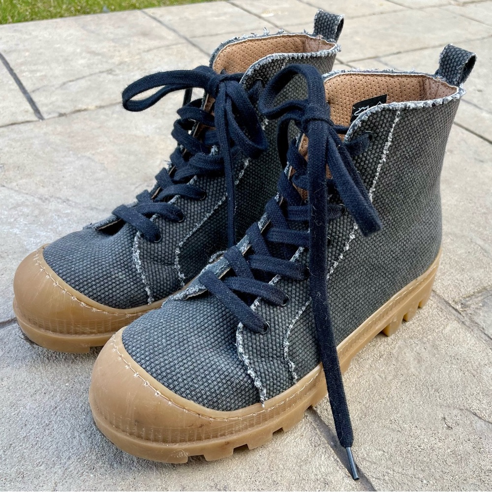 NAE Vegan Boots